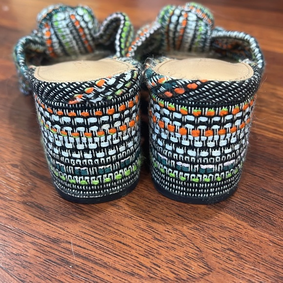 Express Knotted Fabric Slip-On Block Heel Sandals (6) - Picture 3 of 6